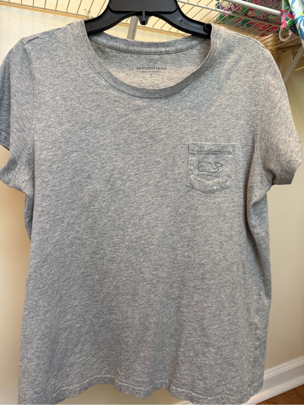 Vineyard Vines Women’s Gray Pocket Tee